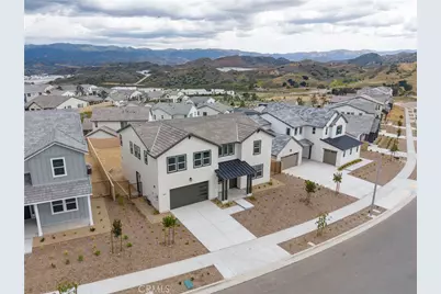 28710 Orange Park Drive, Castaic, CA 91384 - Photo 6