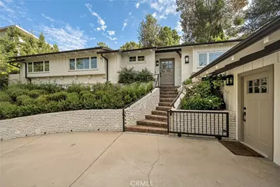 13308 Valley Vista Boulevard, Sherman Oaks, CA 91423 - Photo 2