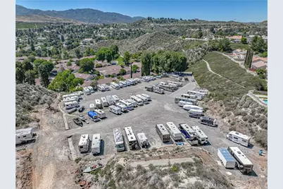 19545 Brendle, Newhall, CA 91321 - Photo 36