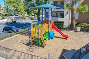 5510 Owensmouth Ave, Woodland Hills, CA 91367 - Photo 20