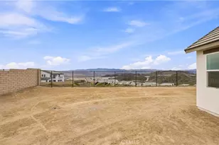 28520 Wildflower Ter, Castaic, CA 91384 - Photo 12