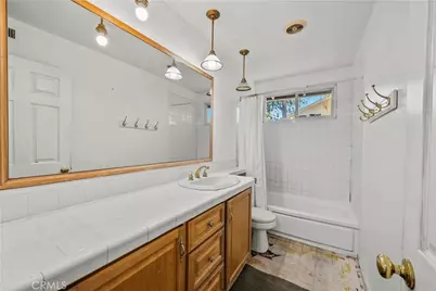 10525 Woldrich St., Sylmar, CA 91342 - Photo 20