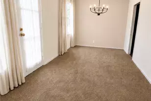 16636 Gilmore St, Van Nuys, CA 91406 - Photo 4