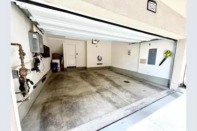 18449 W Mural, Northridge, CA 91325 - Photo 32