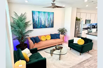 18449 W Mural, Northridge, CA 91325 - Photo 2