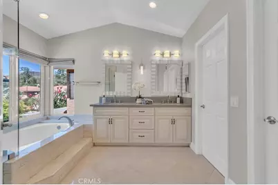 537 Savona, Oak Park, CA 91377 - Photo 32