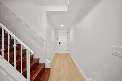 7132 Farralone #205, Canoga Park, CA 91303 - Photo 4