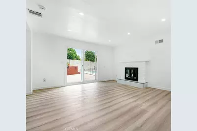13260 Winfield, Panorama City, CA 91402 - Photo 2