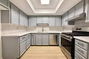 116 W Maple Unit 16, Porter Ranch, CA 91204 - Photo 8