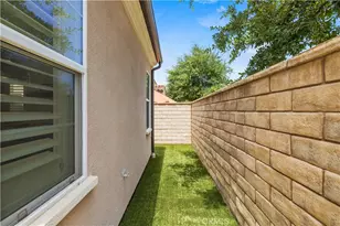 21727 Candela Dr, Saugus, CA 91350 - Photo 44