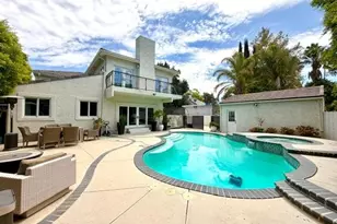 5439 Gentry, Valley Village, CA 91607 - Photo 20