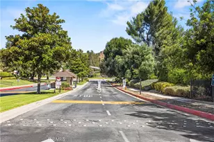 19231 Ave Of The Oaks, Newhall, CA 91321 - Photo 12