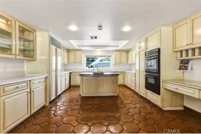 22231 Romar Street, Chatsworth, CA 91311 - Photo 12