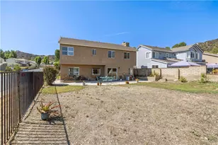 28603 Applewood Ln, Castaic, CA 91384 - Photo 36