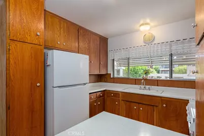 1901 Peyton Avenue #W, Burbank, CA 91504 - Photo 4