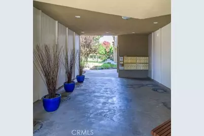 1901 Peyton Avenue #W, Burbank, CA 91504 - Photo 2