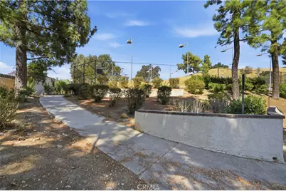 25039 Peachland Avenue #204, Newhall, CA 91321 - Photo 18