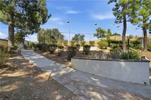 25039 Peachland Ave, Newhall, CA 91321 - Photo 18