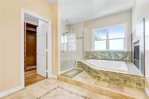 22450 Collins, Woodland Hills, CA 91367 - Photo 26