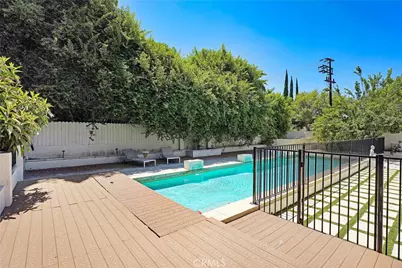 22450 Collins, Woodland Hills, CA 91367 - Photo 38