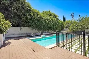 22450 Collins, Woodland Hills, CA 91367 - Photo 38