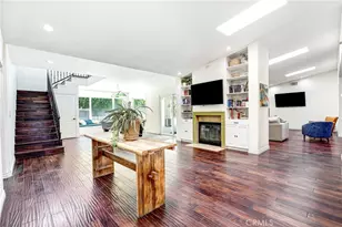 22450 Collins, Woodland Hills, CA 91367 - Photo 16