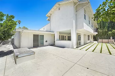 22450 Collins, Woodland Hills, CA 91367 - Photo 64