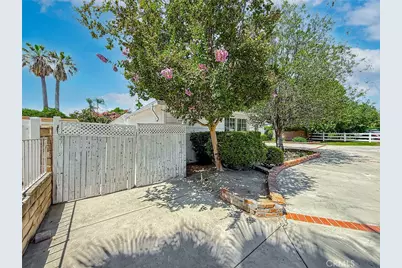 8809 Oak Park Avenue, Sherwood Forest, CA 91325 - Photo 48