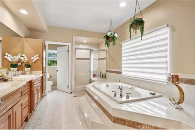 6921 Kian Court, Van Nuys, CA 91406 - Photo 14