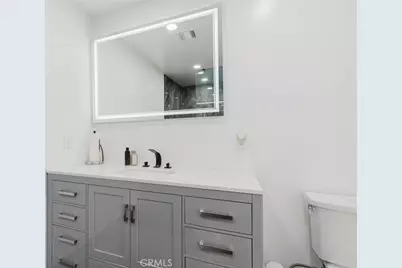 7725 Loma Verde Avenue, Canoga Park, CA 91304 - Photo 28