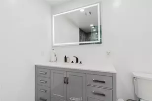 7725 Loma Verde Ave, Canoga Park, CA 91304 - Photo 28