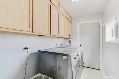 7725 Loma Verde Avenue, Canoga Park, CA 91304 - Photo 44