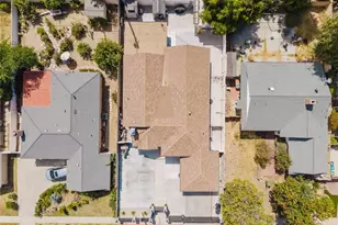 7725 Loma Verde Ave, Canoga Park, CA 91304 - Photo 52