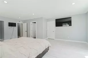 7725 Loma Verde Ave, Canoga Park, CA 91304 - Photo 32