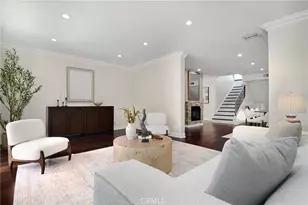 5348 Calatrana Dr, Woodland Hills, CA 91364 - Photo 10
