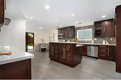 5348 Calatrana Drive, Woodland Hills, CA 91364 - Photo 10