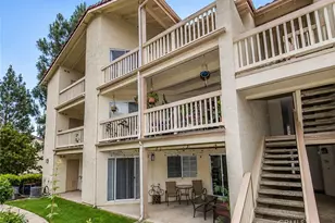 5805 Oak Bend Ln, Oak Park, CA 91377 - Photo 2