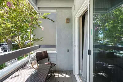 26806 Claudette Street #323, Canyon Country, CA 91351 - Photo 6