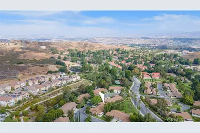 26105 Rainbow Glen Drive, Newhall, CA 91321 - Photo 46