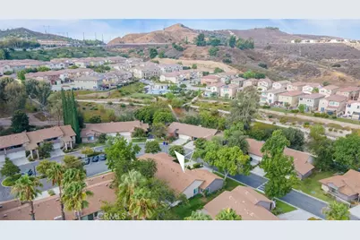 26105 Rainbow Glen Drive, Newhall, CA 91321 - Photo 44