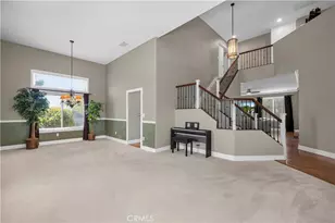 21658 Canyon Heights Cir, Saugus, CA 91390 - Photo 18