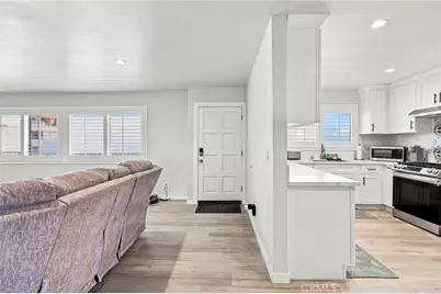 5354 Lindley Avenue #209, Encino, CA 91316 - Photo 6