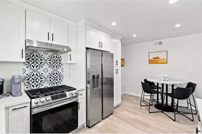 5354 Lindley Avenue #209, Encino, CA 91316 - Photo 18