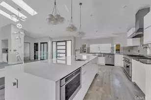 5096 Llano Dr, Woodland Hills, CA 91364 - Photo 18