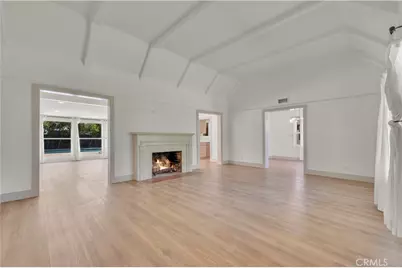 11944 Hesby Street, Valley Village, CA 91607 - Photo 8