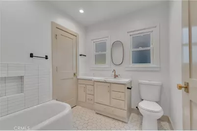 11944 Hesby Street, Valley Village, CA 91607 - Photo 24