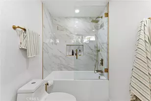 23925 Crosson Dr, Woodland Hills, CA 91367 - Photo 46
