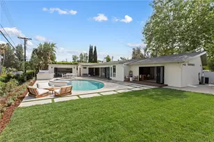 23925 Crosson Dr, Woodland Hills, CA 91367 - Photo 56