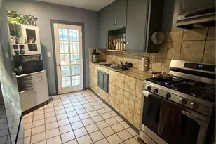 10471 El Dorado, Los Angeles, CA 91331 - Photo 20