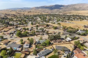 19700 Mesa Dr, Tehachapi, CA 93561 - Photo 30